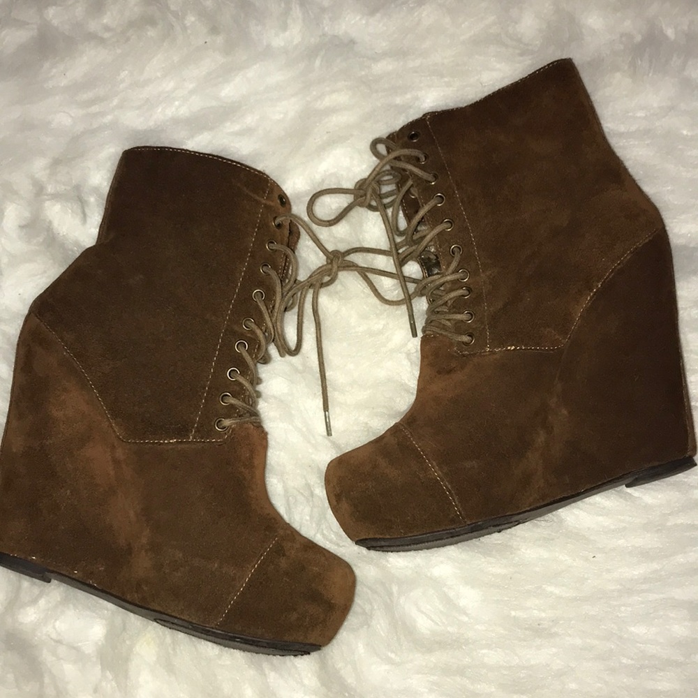 Steve Madden Brown Lace Up Boots